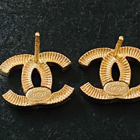 Chanel Golden CC Stud Earrings Small - Picture 4 of 8